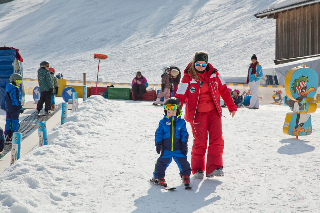 Woher kommt der Pinguin BOBO? – Skischule Alpbach